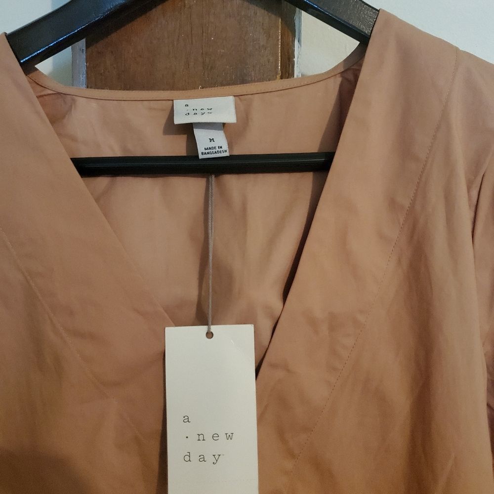 A new day wrap blouse size medium in pink - Picture 3 of 8